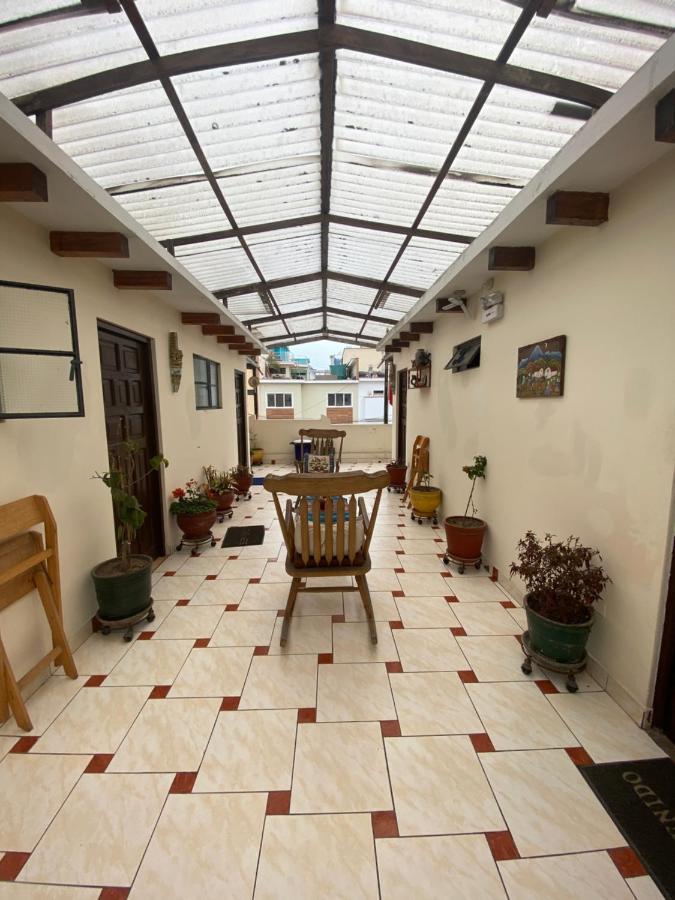 La Chocita Ward Bed & Breakfast Lima Exterior photo